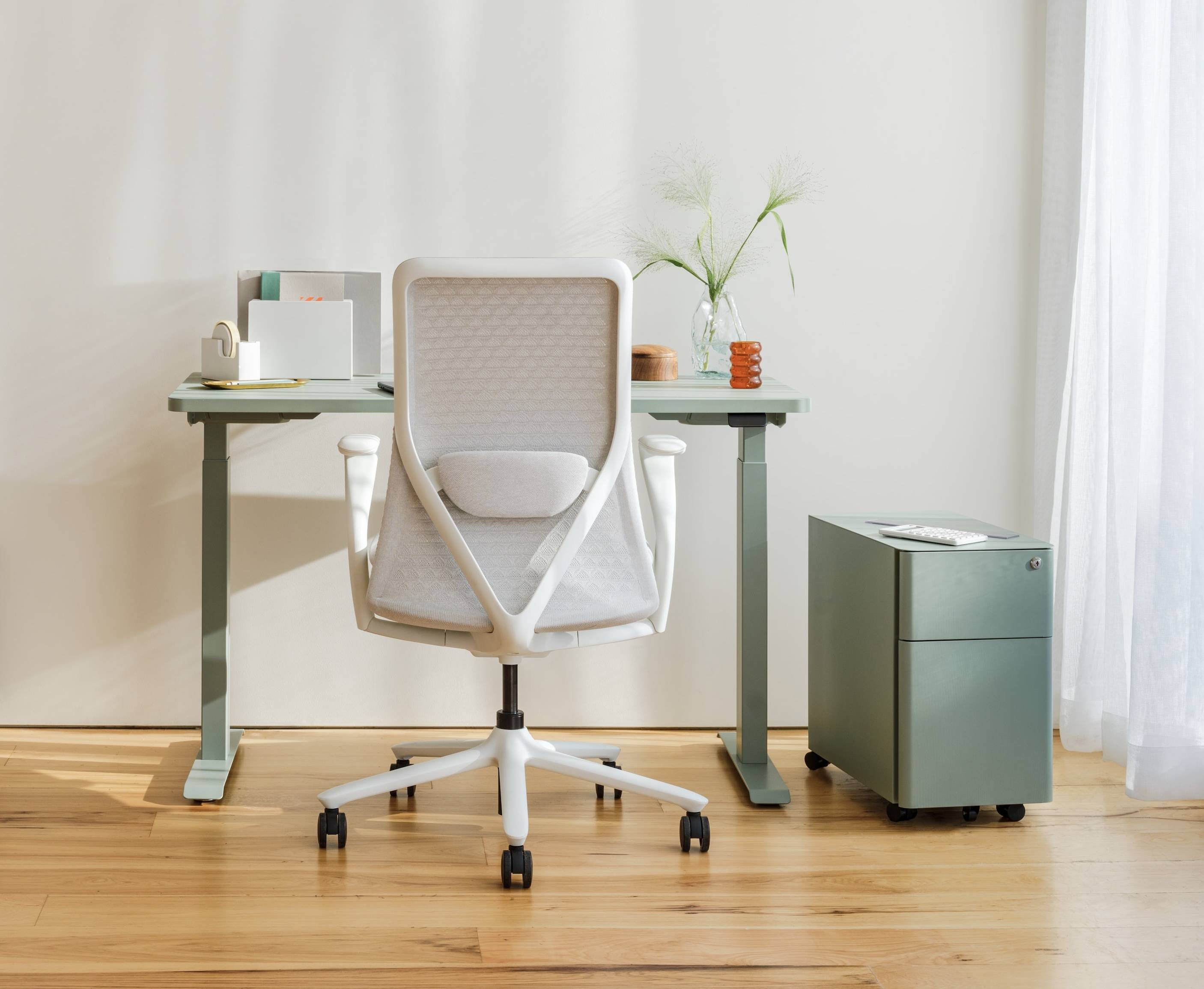 How To Set Up Your Standing Desk for Comfort and Efficiency