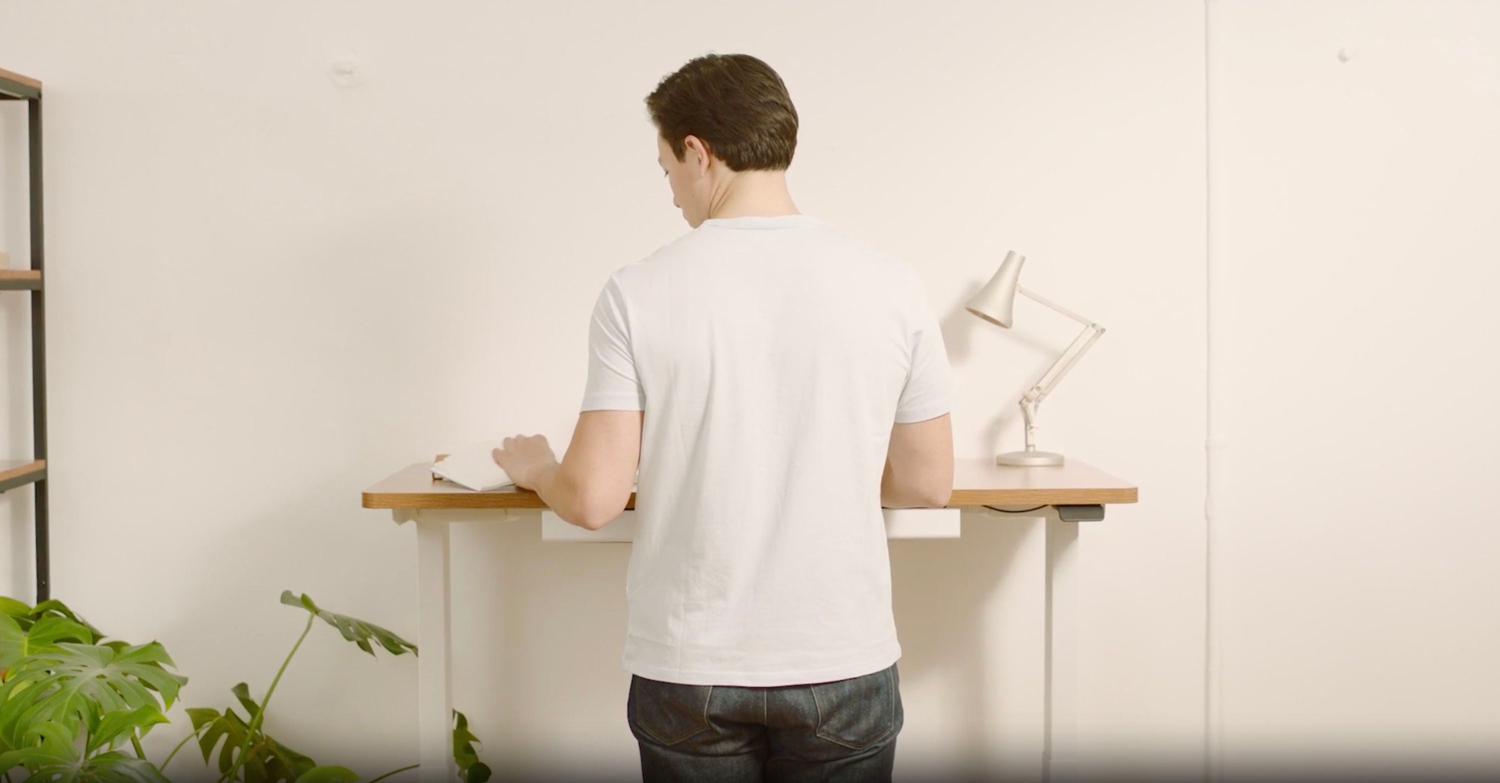 Standing Desk Solutions for Tall People: Finding the Right Fit