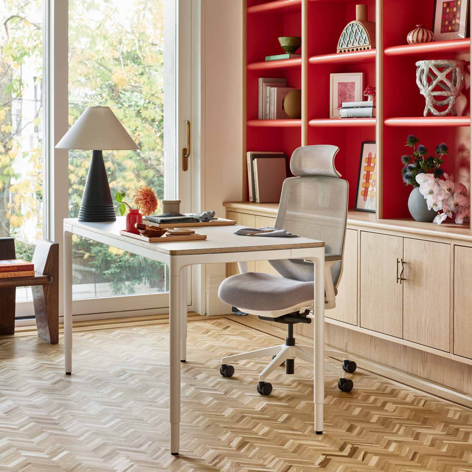 Top Color:White; Leg Color:White; Desk Size:48 inches x 27 inches;