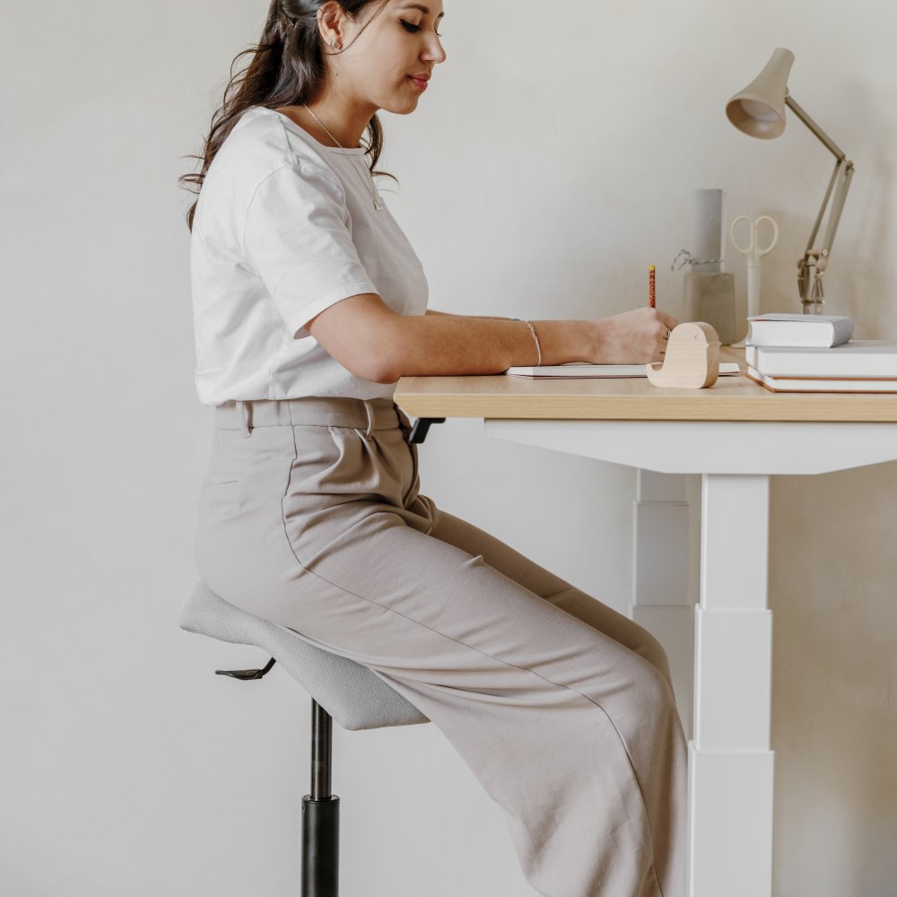 Saddle seat desk online chair